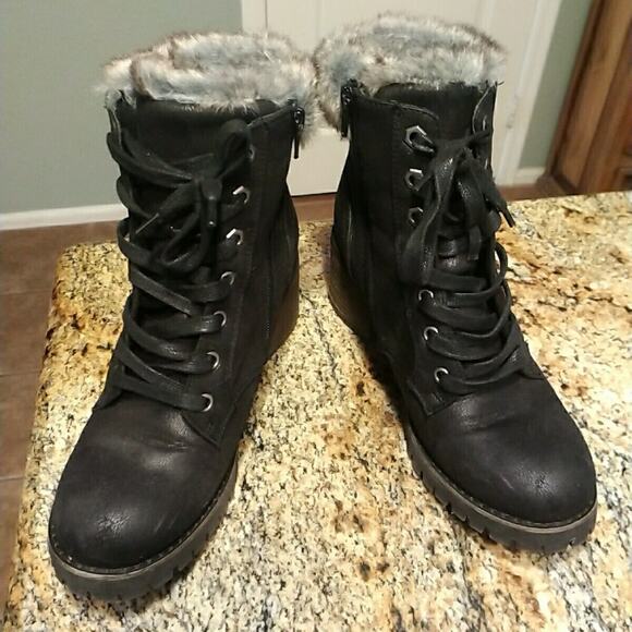 Steve Madden Comfort Faux Fur Trim Lace Up Combat Ankle Boots Bootie Black 9 - Picture 2 of 12